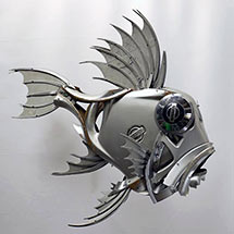 Recycling-Kunst - Fisch aus Radkappen 