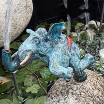 Brunnen - Elefant aus Bronze
