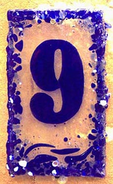 Hausnummer aus Glas