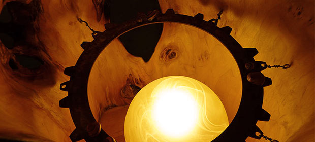 Lichtobjekt aus Weidenholz