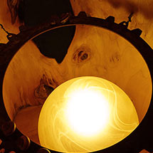 Designerlampe - Lichthöhle aus Naturholz