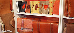 Ledertaschen und Tagebücher mit Ledereinband